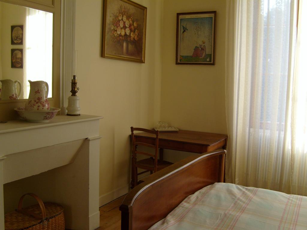Bed and Breakfast Domaine De Plisseau Gauriac Zimmer foto